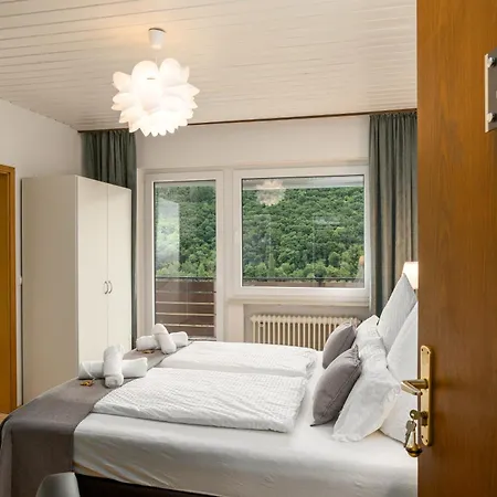 Elbling For 4 People - Billiards - 2 Bedrooms - 2 Bathrooms - Balcony With Mosel View - Parking - Wine Barrel Bar - Fully Equipped Kitchen - Netflix - Waiputv - 3 Km From Cochem Apartment Klotten