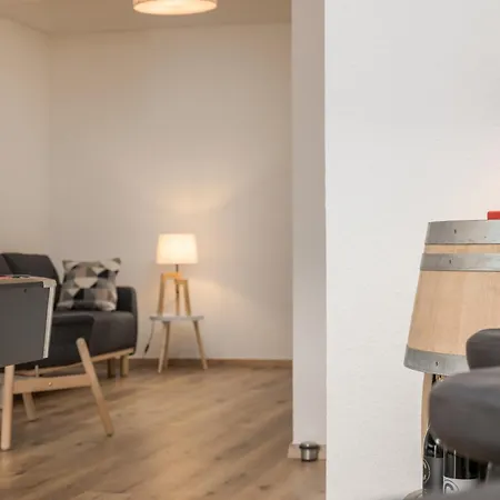 Апартаменты Elbling For 4 People - Billiards - 2 Bedrooms - 2 Bathrooms - Balcony With Mosel View - Parking - Wine Barrel Bar - Fully Equipped Kitchen - Netflix - Waiputv - 3 Km From Cochem Клоттен