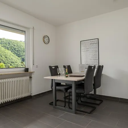 Appartement Elbling For 4 People - Billiards - 2 Bedrooms - 2 Bathrooms - Balcony With Mosel View - Parking - Wine Barrel Bar - Fully Equipped Kitchen - Netflix - Waiputv - 3 Km From Cochem *