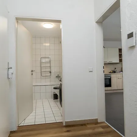 Elbling For 4 People - Billiards - 2 Bedrooms - 2 Bathrooms - Balcony With Mosel View - Parking - Wine Barrel Bar - Fully Equipped Kitchen - Netflix - Waiputv - 3 Km From Cochem Apartment