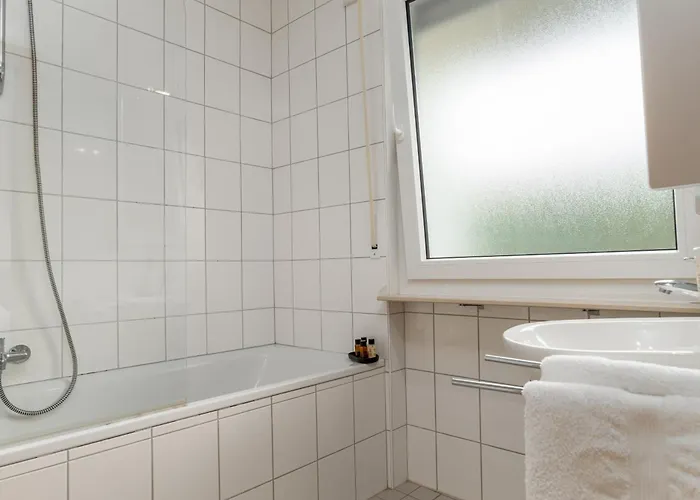 Elbling For 4 People - Billiards - 2 Bedrooms - 2 Bathrooms - Balcony With Mosel View - Parking - Wine Barrel Bar - Fully Equipped Kitchen - Netflix - Waiputv - 3 Km From Cochem Klotten