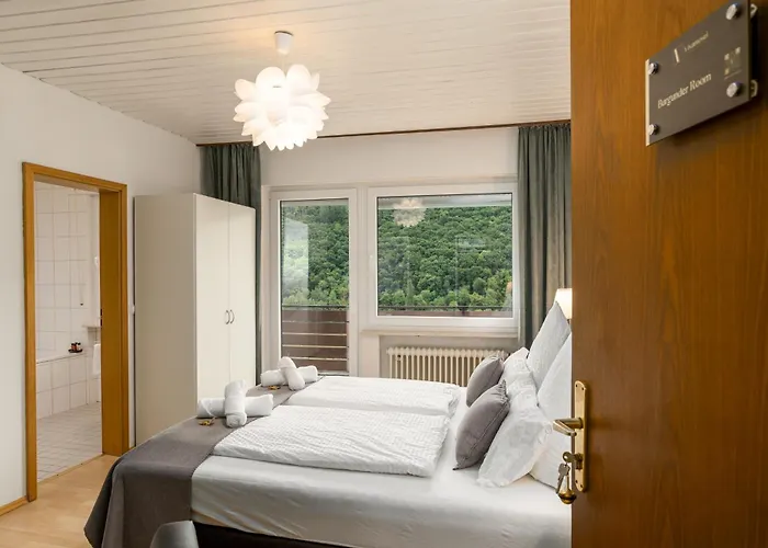 Elbling For 4 People - Billiards - 2 Bedrooms - 2 Bathrooms - Balcony With Mosel View - Parking - Wine Barrel Bar - Fully Equipped Kitchen - Netflix - Waiputv - 3 Km From Cochem Appartement Klotten