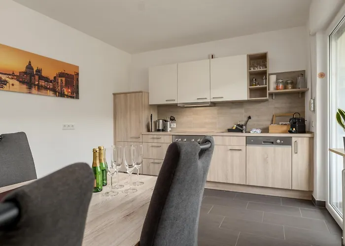 Elbling For 4 People - Billiards - 2 Bedrooms - 2 Bathrooms - Balcony With Mosel View - Parking - Wine Barrel Bar - Fully Equipped Kitchen - Netflix - Waiputv - 3 Km From Cochem Klotten